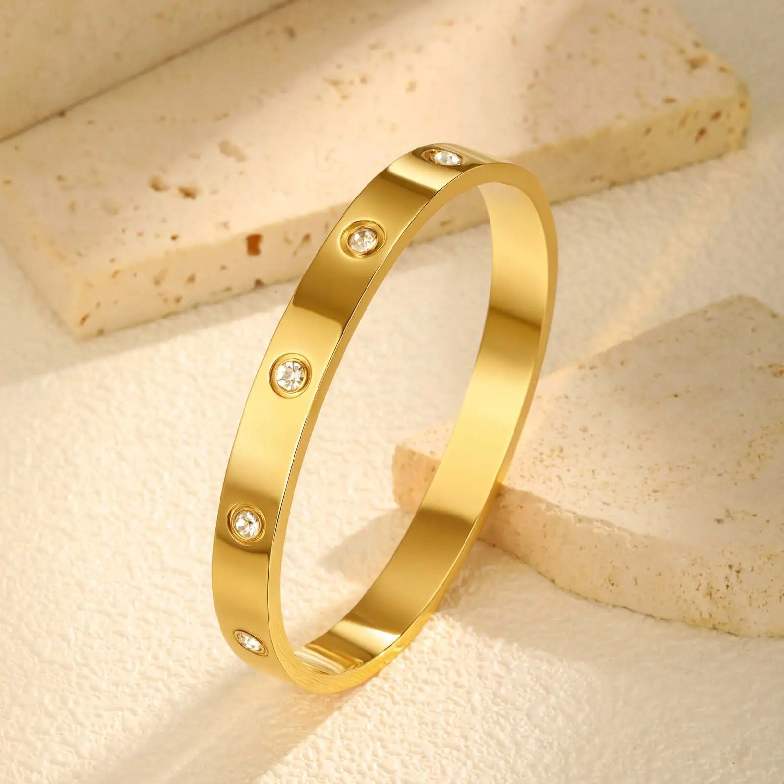 Cartier Love Bracelet - Jewel Glimpse