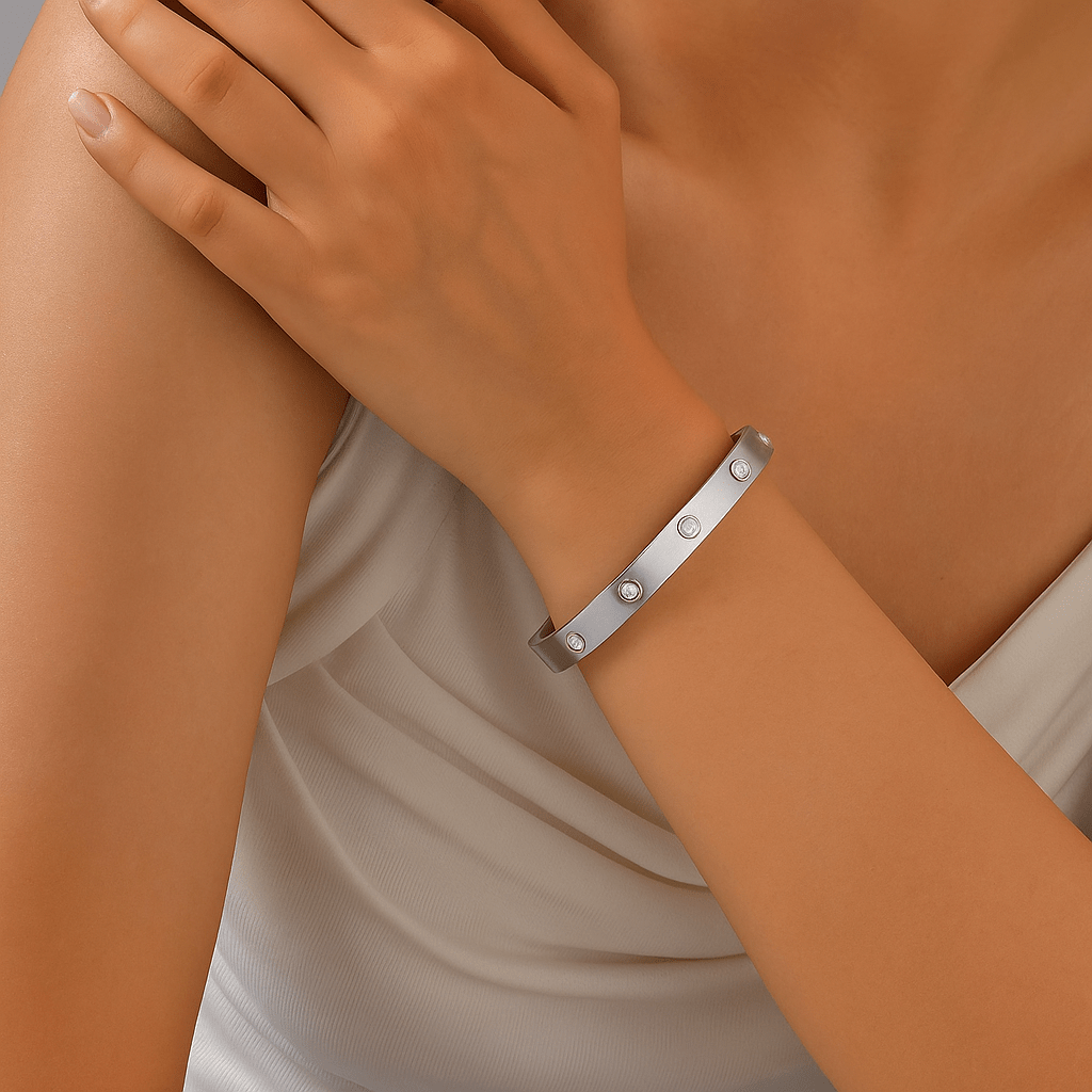 Cartier Love Bracelet - Jewel Glimpse