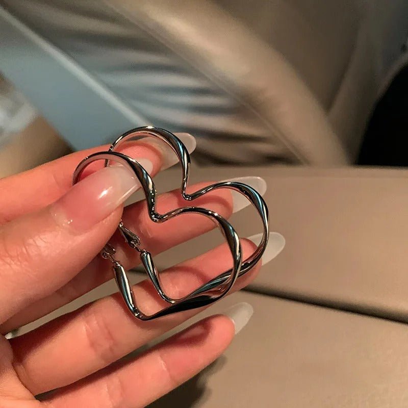 Hollow Heart Design Earring - Jewel Glimpse