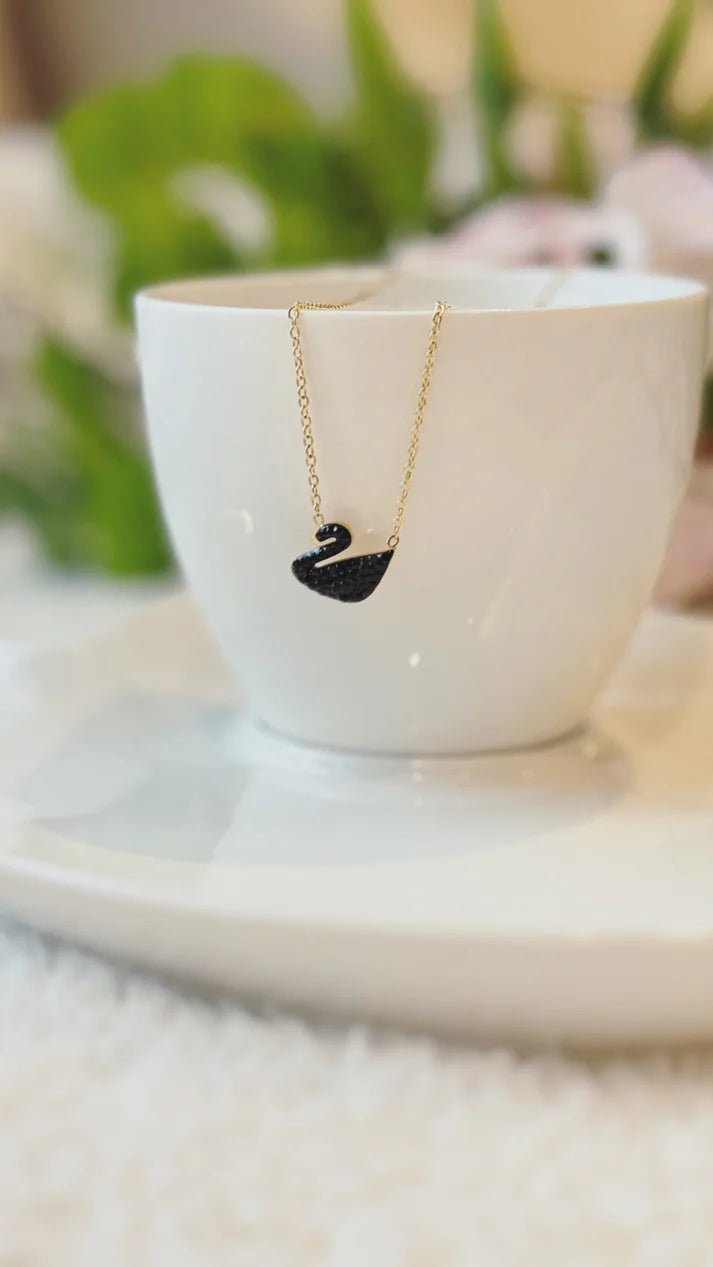 Swan Necklace - Jewel Glimpse
